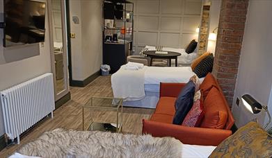 Family Room 10