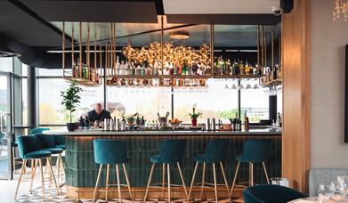 Nook on Five bar