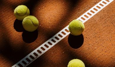 Tennis balls